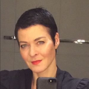 Meet your Posher, Carla